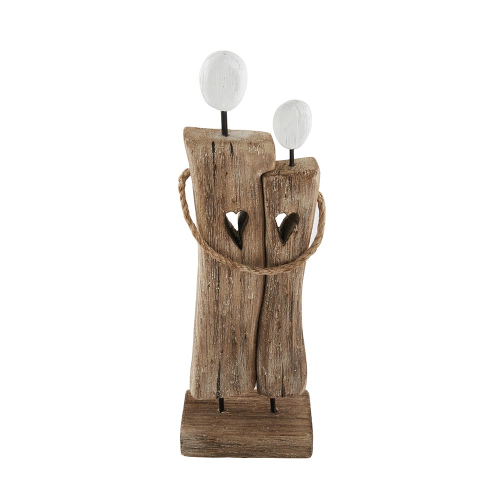 Figura decorativa de amantes abrazados en madera reciclada